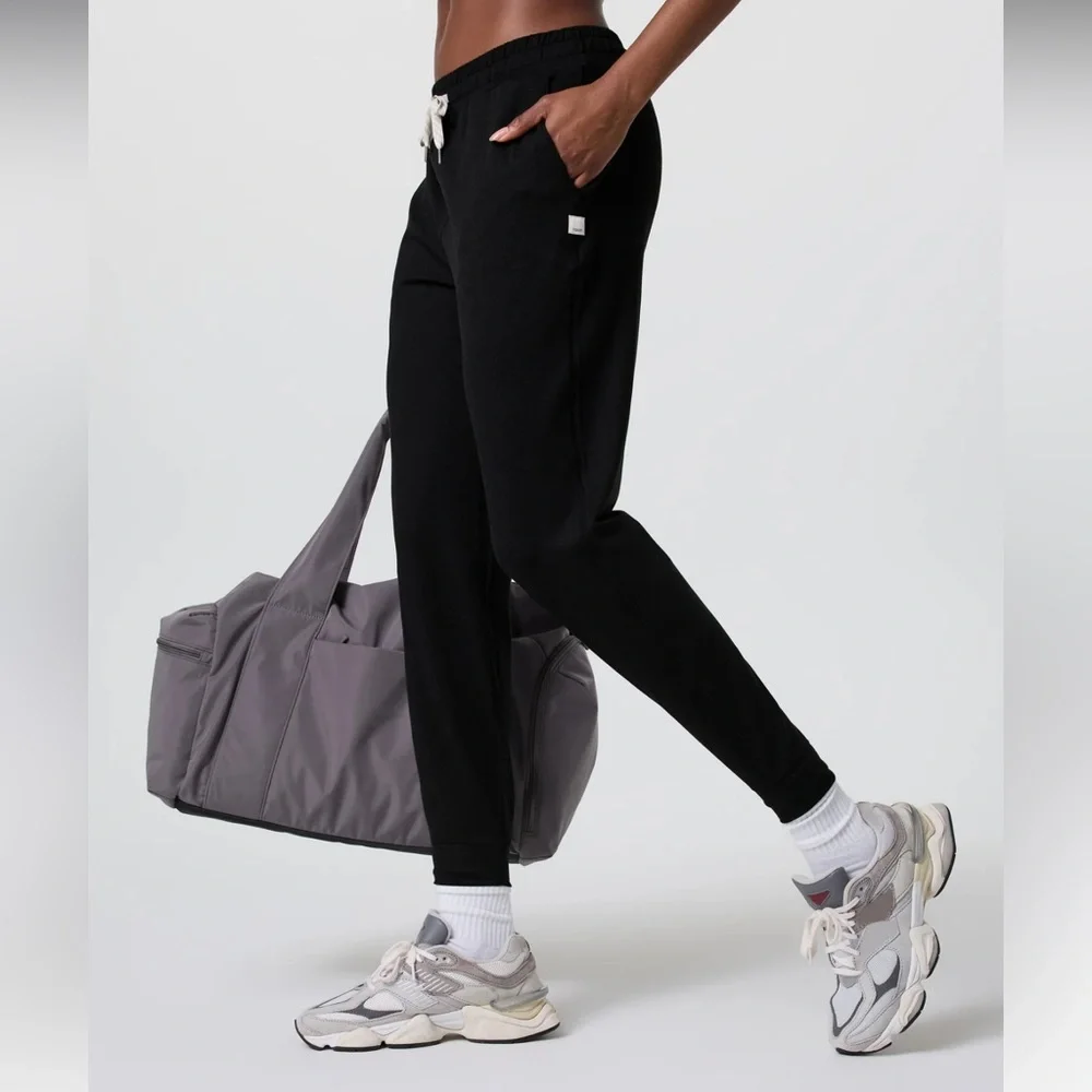 Vuori Performance Jogger - Picture 4 of 6